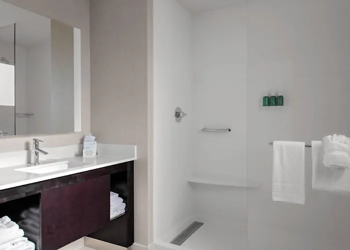 By Marriott Phoenix East Hotel