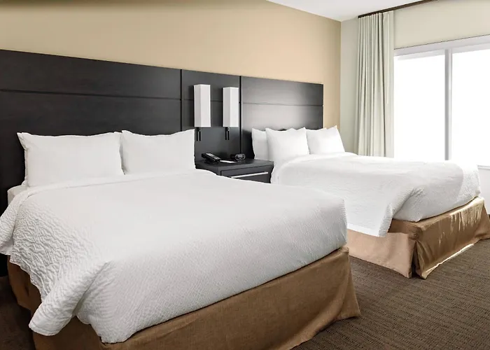 Hotel By Marriott Phoenix East 3*