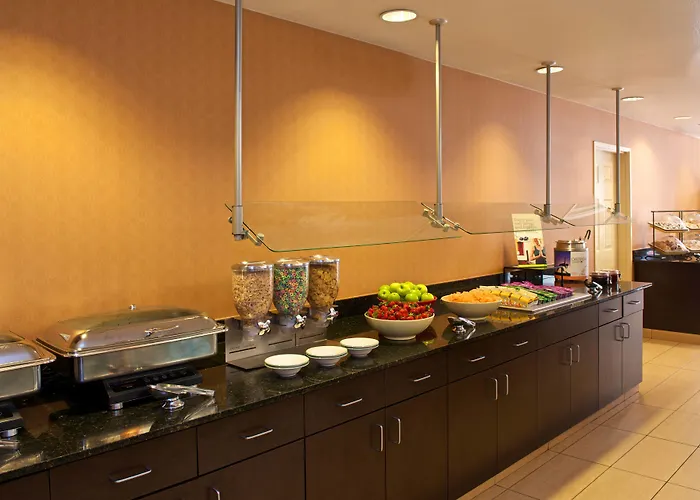 Hotel By Marriott Phoenix East 3*