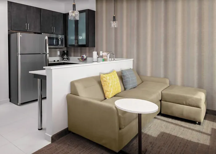 Hotel By Marriott Phoenix East 3*